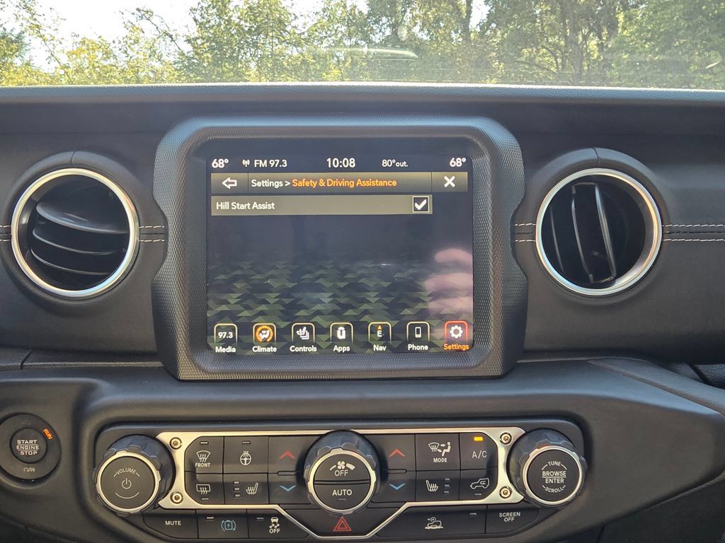 Used 2023 Jeep Wrangler Unlimited Sahara w/ Cold Weather Group AWD/4WD image 34