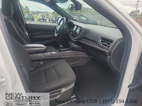 Used 2025 Dodge Durango GT AWD/4WD image 19