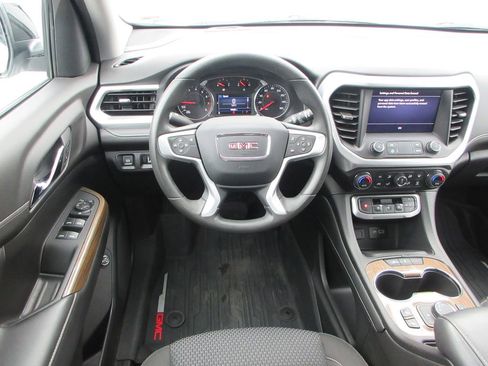 Used 2023 GMC Acadia SLE w/ Driver Convenience Package image 15