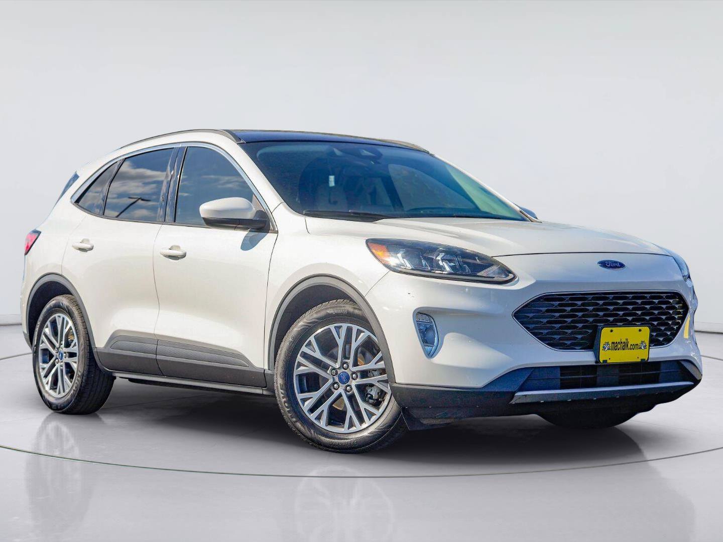 Used 2022 Ford Escape SEL w/ Technology Package FWD image 1