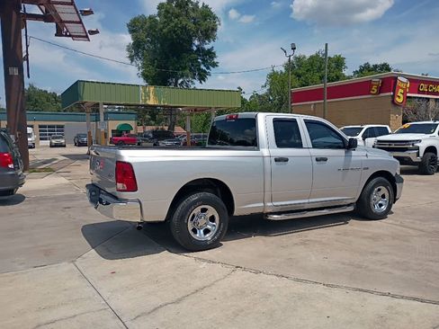 Used 2011 RAM 1500 ST w/ ST Popular Equipment Group AWD/4WD image 10