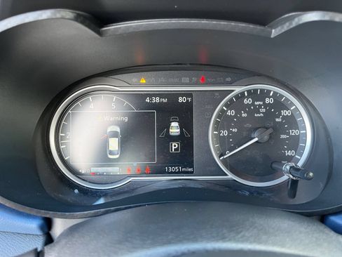 Used 2025 Nissan Versa SV FWD image 40