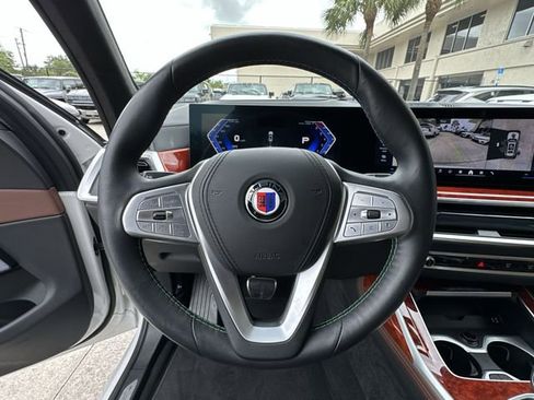 Used 2024 BMW ALPINA XB7 image 22