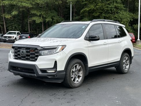 Used 2023 Honda Passport TrailSport image 5