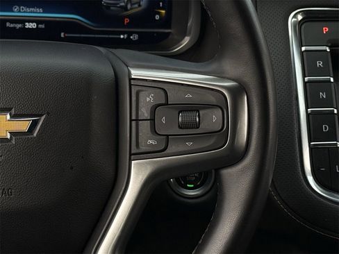 Used 2023 Chevrolet Suburban Premier image 15