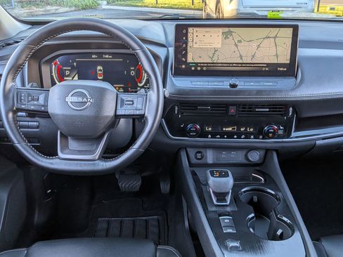 Certified 2025 Nissan Rogue SL image 13