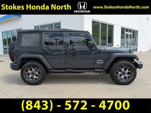 Used 2017 Jeep Wrangler Unlimited Sport w/ Quick Order Package 24S AWD/4WD image 3