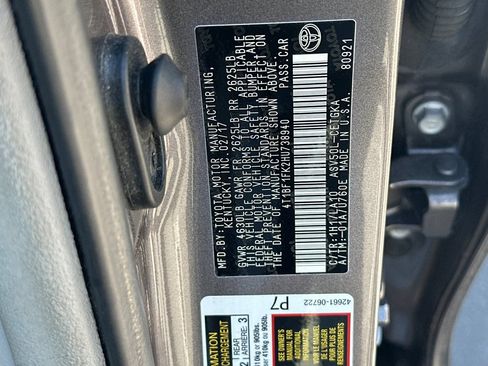 Used 2017 Toyota Camry XLE w/ Moonroof Package FWD image 29