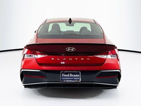Certified 2025 Hyundai Elantra Sport FWD image 7