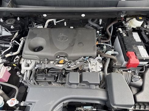 Used 2025 Toyota RAV4 LE image 32