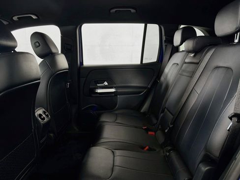Used 2022 Mercedes-Benz GLB 250 image 8