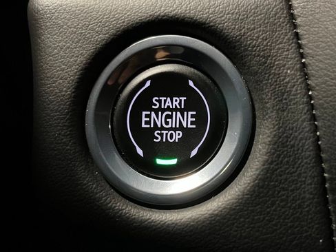 Used 2023 GMC Yukon XL AT4 AWD/4WD image 30