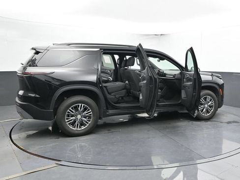 Used 2024 Chevrolet Traverse LT FWD image 55