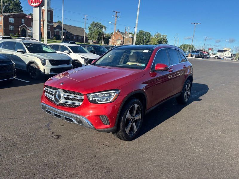 Used 2021 Mercedes-Benz GLC 300 4MATIC image 3