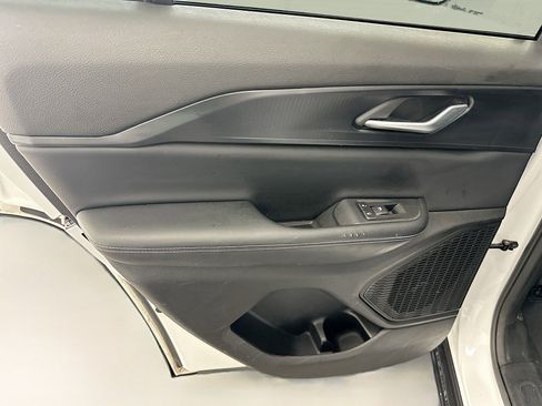 Used 2023 Jeep Grand Cherokee Laredo image 26