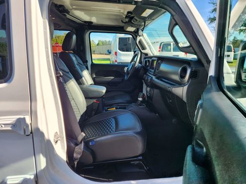 Used 2022 Jeep Wrangler Unlimited Sport image 40