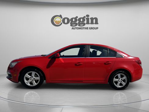 Used 2016 Chevrolet Cruze LT image 4