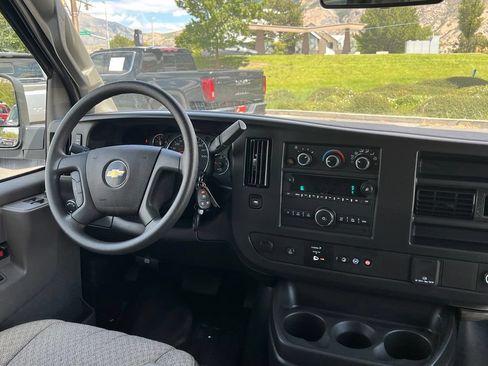 Used 2025 Chevrolet Express 3500 LS RWD image 21