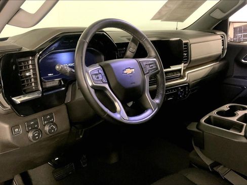 Used 2024 Chevrolet Silverado 1500 LT AWD/4WD image 14