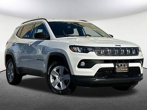 Used 2022 Jeep Compass Latitude w/ Convenience Group image 2