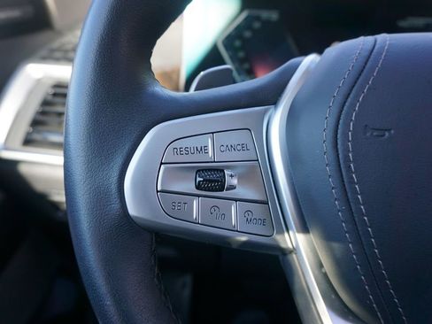 Used 2023 BMW X7 xDrive40i w/ Premium Package AWD/4WD image 8