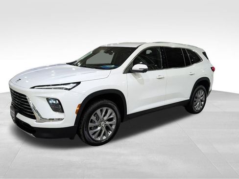 Certified 2025 Buick Enclave Preferred image 4