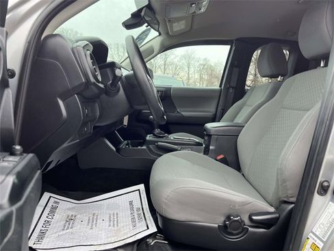Used 2020 Toyota Tacoma SR image 11