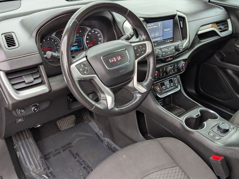 Used 2018 GMC Terrain SLE w/ Driver Convenience Package image 4