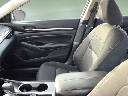 Used 2023 Nissan Altima 2.5 SV image 11