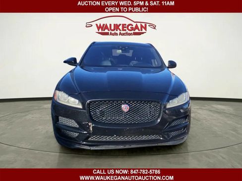 Used 2017 Jaguar F-PACE Premium AWD/4WD image 2