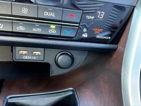 Used 2020 Lexus RX 450h AWD w/ Premium Package image 34