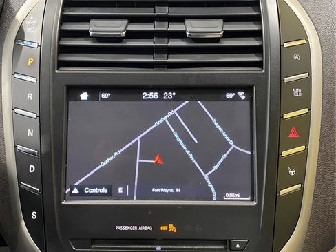 Used 2017 Lincoln MKC Reserve w/ Lincoln MKC Climate Package image 24