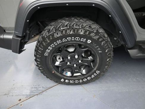 Used 2023 Jeep Wrangler Unlimited w/ Sun & Screen Package AWD/4WD image 23