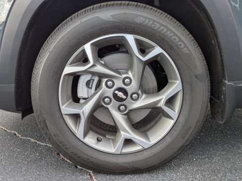 New 2025 Chevrolet Trax LT w/ LT Convenience Package image 29