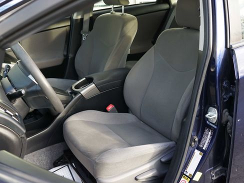 Used 2013 Toyota Prius Three image 38