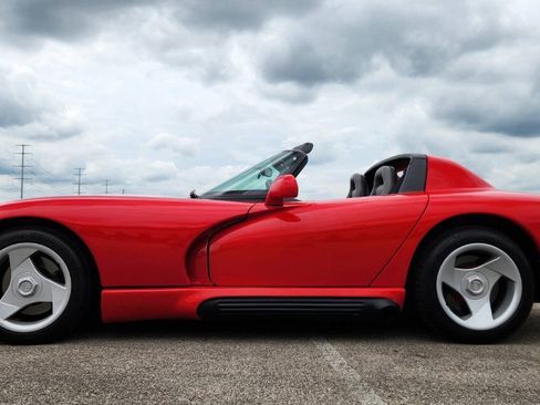 Used 1994 Dodge Viper RT/10 RWD image 2