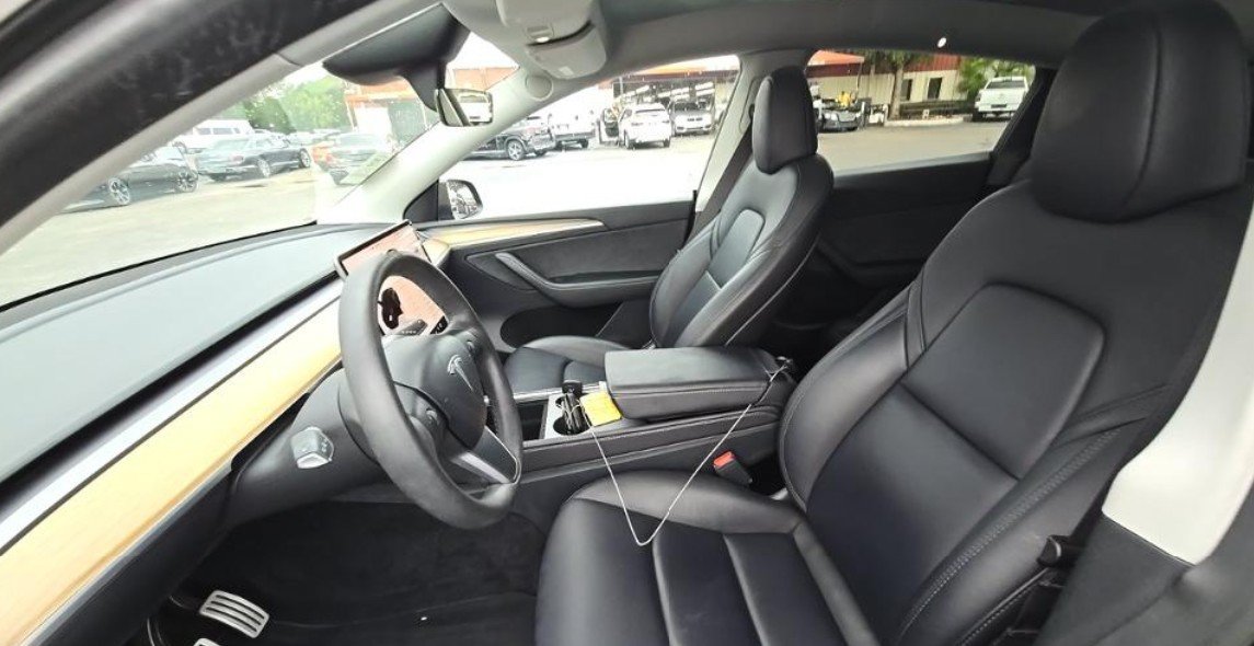 Used 2023 Tesla Model Y Long Range AWD/4WD image 5