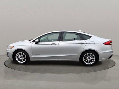 Used 2019 Ford Fusion SE image 13