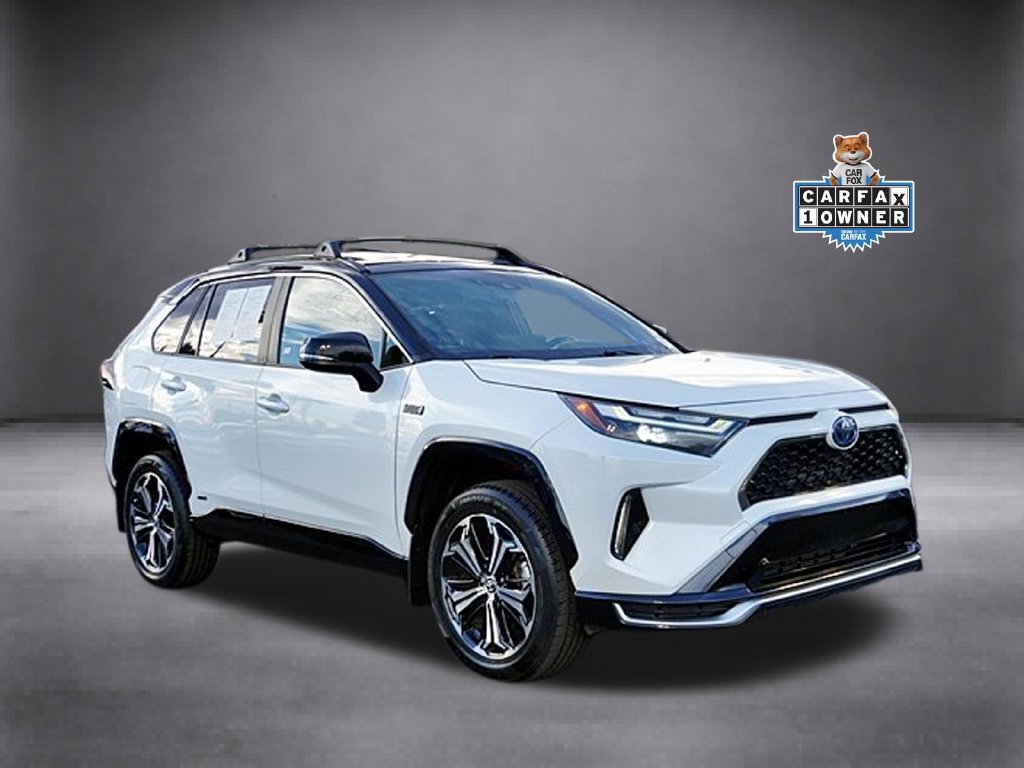 Used 2024 Toyota RAV4 XSE AWD/4WD image 2