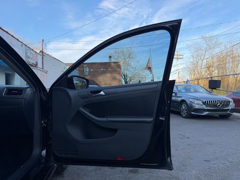 Used 2014 Volkswagen Jetta SE image 38