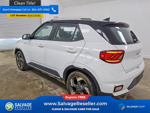 Used 2022 Hyundai Venue Limited FWD image 3