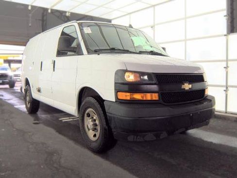 Used 2020 Chevrolet Express 2500 w/ Safety Package RWD image 3