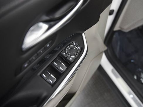 Used 2022 Cadillac XT4 Premium Luxury image 10