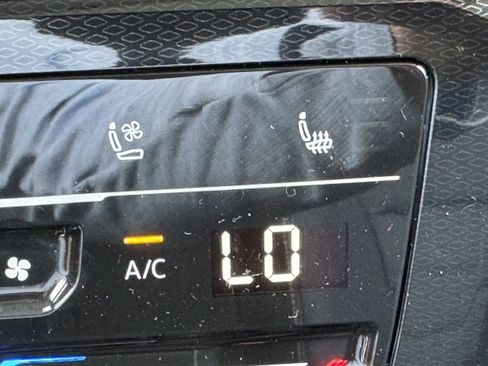 New 2025 Volkswagen Taos SEL image 26