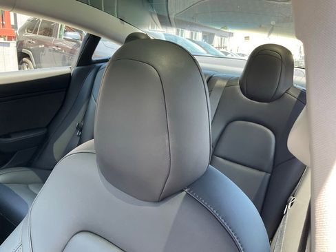 Used 2019 Tesla Model 3 Mid Range RWD image 10