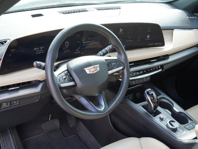 Used 2025 Cadillac XT4 Premium Luxury w/ Cold Weather Package FWD image 31