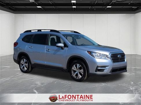 Used 2022 Subaru Ascent Premium w/ Convenience Package image 2