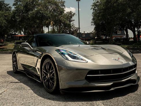 Used 2016 Chevrolet Corvette Stingray Coupe RWD image 3