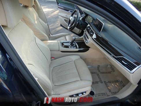 Used 2016 BMW 750i xDrive AWD/4WD image 27