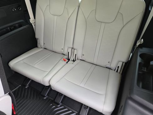 New 2026 Kia Sorento S w/ S Panoramic Sunroof Package FWD image 23